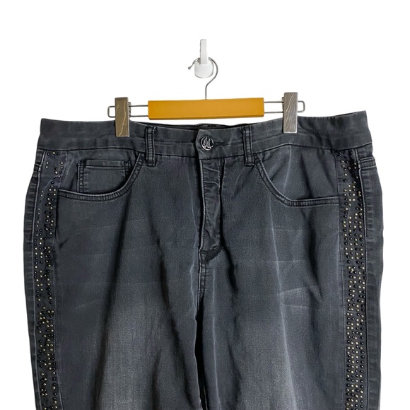 Melissa McCarthy Women's Black Studded High-Rise Jeans - Picture 2 of 9